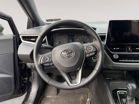 Used 2025 Toyota Corolla SE image 12