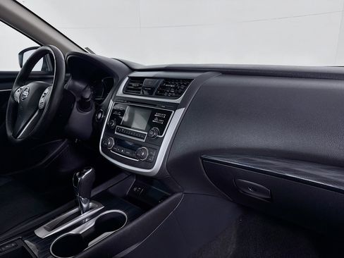 Used 2017 Nissan Altima 2.5 SL w/ Moonroof Package image 29