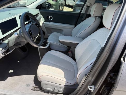 Used 2023 Hyundai Ioniq 5 SEL AWD/4WD image 3