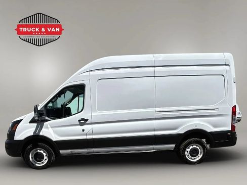 Used 2022 Ford E-Transit 148 High Roof w/ Load Area Protection Package RWD image 2