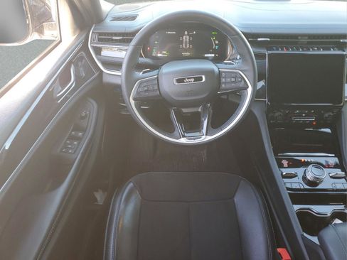 Certified 2022 Jeep Grand Cherokee Trailhawk image 15