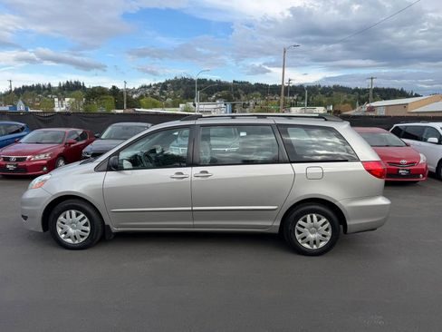 Used 2008 Toyota Sienna CE FWD image 7