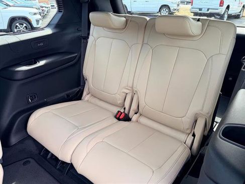 New 2026 Jeep Grand Cherokee L Limited w/ Limited Altitude Package image 7
