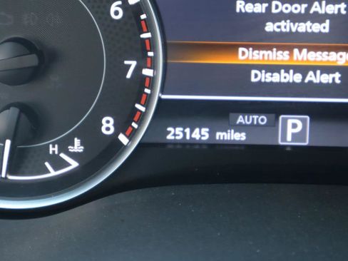 Used 2024 Nissan Armada SL w/ Midnight Edition Package AWD/4WD image 12