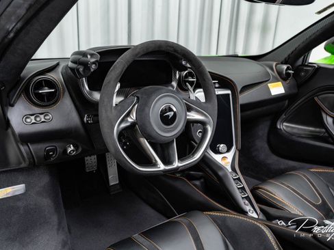 Used 2025 McLaren 750S Spider image 58