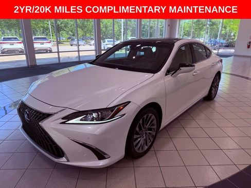 Certified 2024 Lexus ES 350 w/ Technology Package FWD image 3