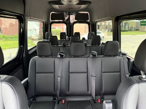 Used 2023 Mercedes-Benz Sprinter 2500 image 20