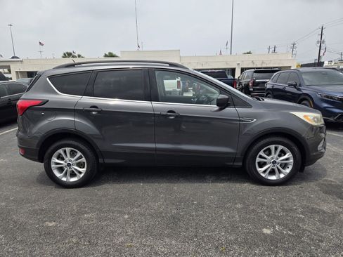 Used 2019 Ford Escape SEL FWD image 4
