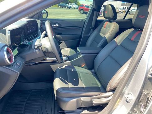 Certified 2024 Chevrolet Trax RS w/ Sunroof Package FWD image 16