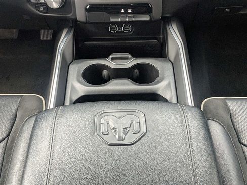 Used 2024 RAM 1500 Laramie AWD/4WD image 19