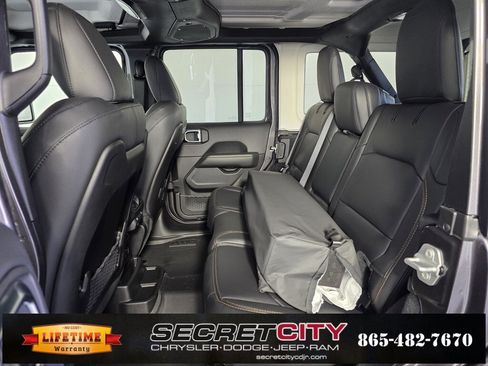 New 2025 Jeep Wrangler Unlimited Sahara image 27