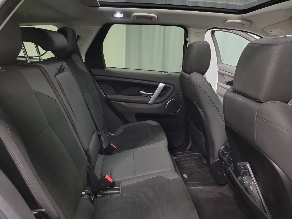 Used 2020 Land Rover Discovery Sport SE AWD/4WD image 32