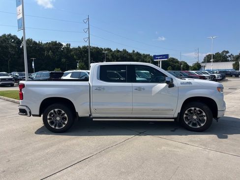 Used 2025 Chevrolet Silverado 1500 High Country w/ Technology Package image 14