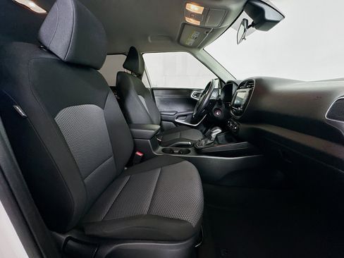 Used 2022 Kia Soul LX w/ Technology Package image 29