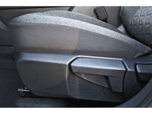 New 2026 Nissan Kicks SV w/ SV Premium Package FWD image 21