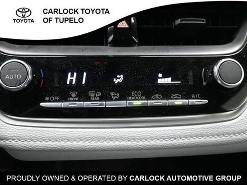 Used 2025 Toyota Corolla SE image 12