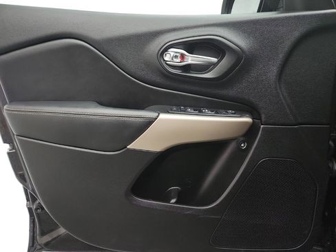 Used 2018 Jeep Cherokee Limited w/ High Altitude Package image 21