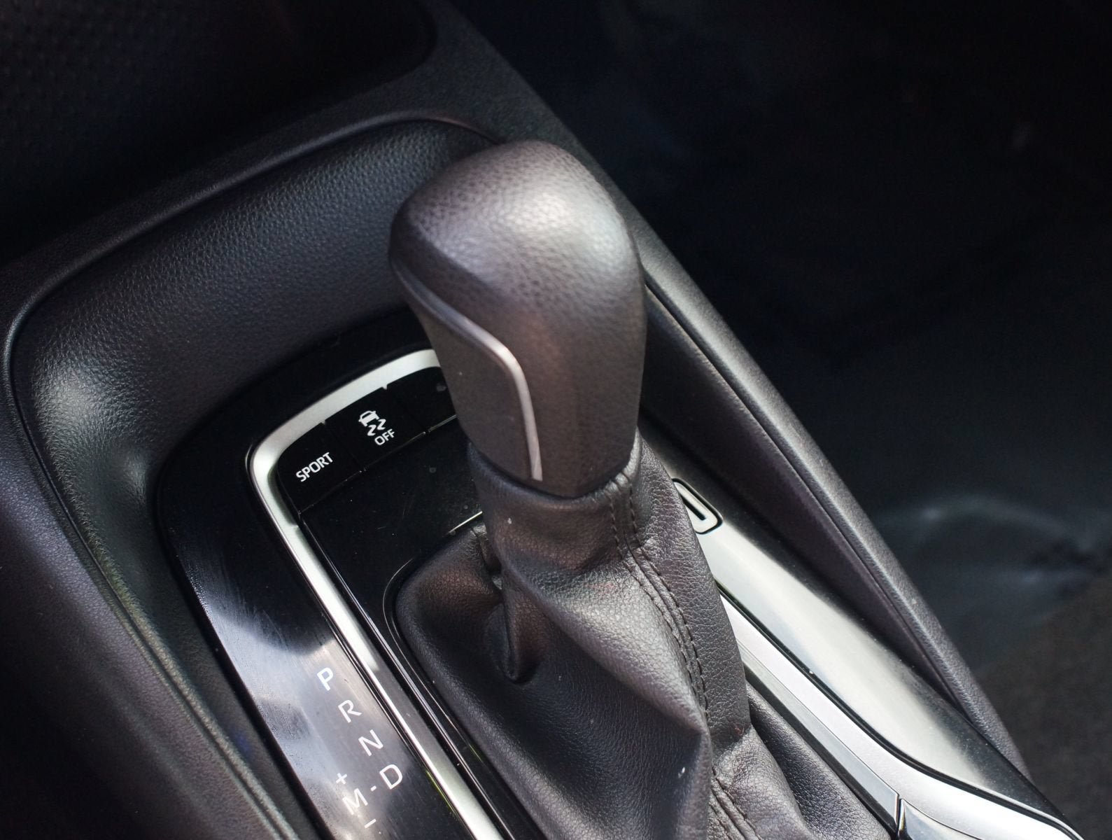 Used 2022 Toyota Corolla SE w/ Carpet Mat Package (TMS) FWD image 10
