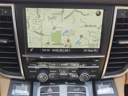 Used 2016 Porsche Panamera 4 AWD/4WD image 10