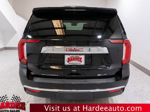 Used 2023 GMC Yukon XL SLT w/ SLT Luxury Package AWD/4WD image 4