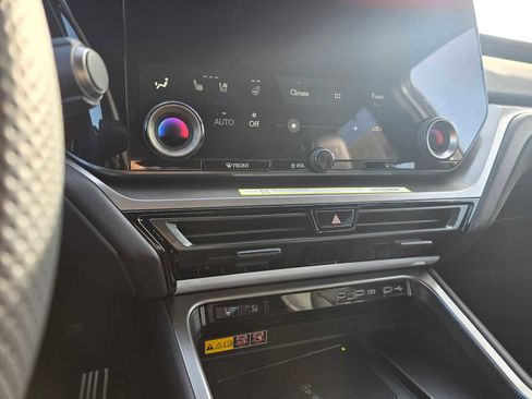 New 2026 Lexus TX 500h AWD image 30