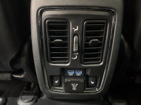 Used 2020 Jeep Grand Cherokee Limited w/ Luxury Group II AWD/4WD image 23