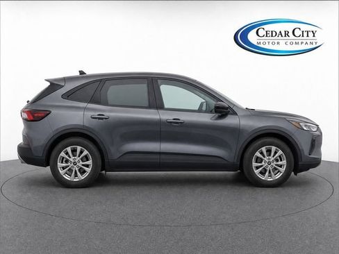 Certified 2025 Ford Escape Active w/ Cold Weather Package AWD/4WD image 8