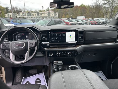 Used 2023 GMC Sierra 1500 Elevation w/ X31 Off-Road Package AWD/4WD image 19