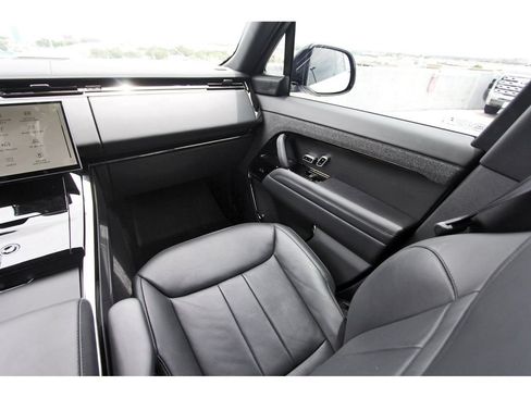 Used 2024 Land Rover Range Rover Sport SE AWD/4WD image 10