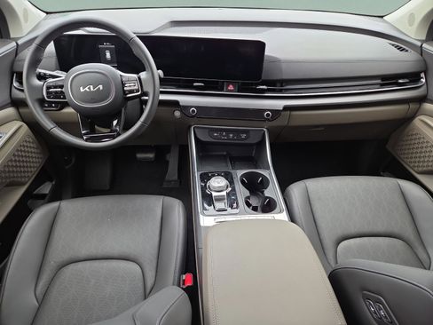 New 2026 Kia Carnival EX FWD image 10