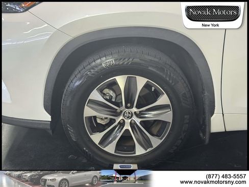 Used 2022 Toyota Highlander XLE image 9