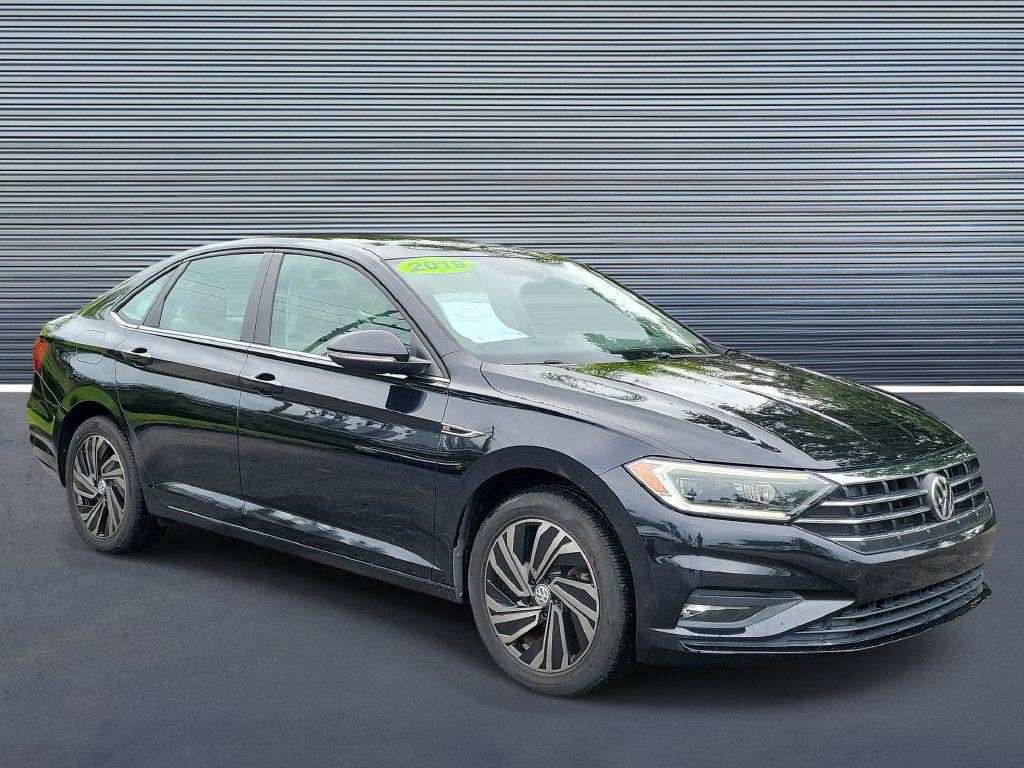 Used 2019 Volkswagen Jetta SEL Premium FWD image 2