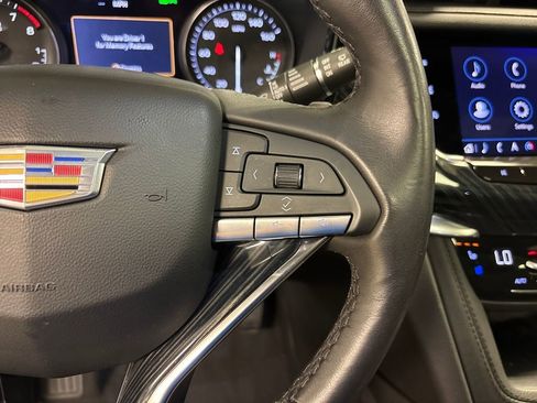 Used 2023 Cadillac XT6 Premium Luxury w/ Technology Package image 11