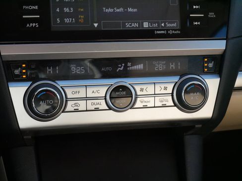 Used 2017 Subaru Outback 2.5i Limited w/ Popular Package #5 image 23