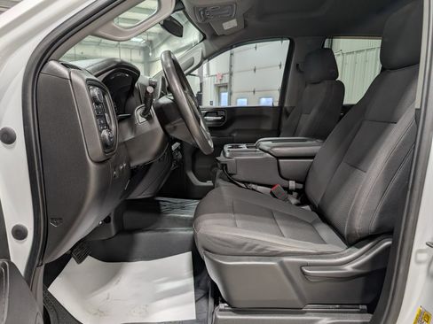 Used 2021 Chevrolet Silverado 2500 Custom w/ Custom Value Package image 10