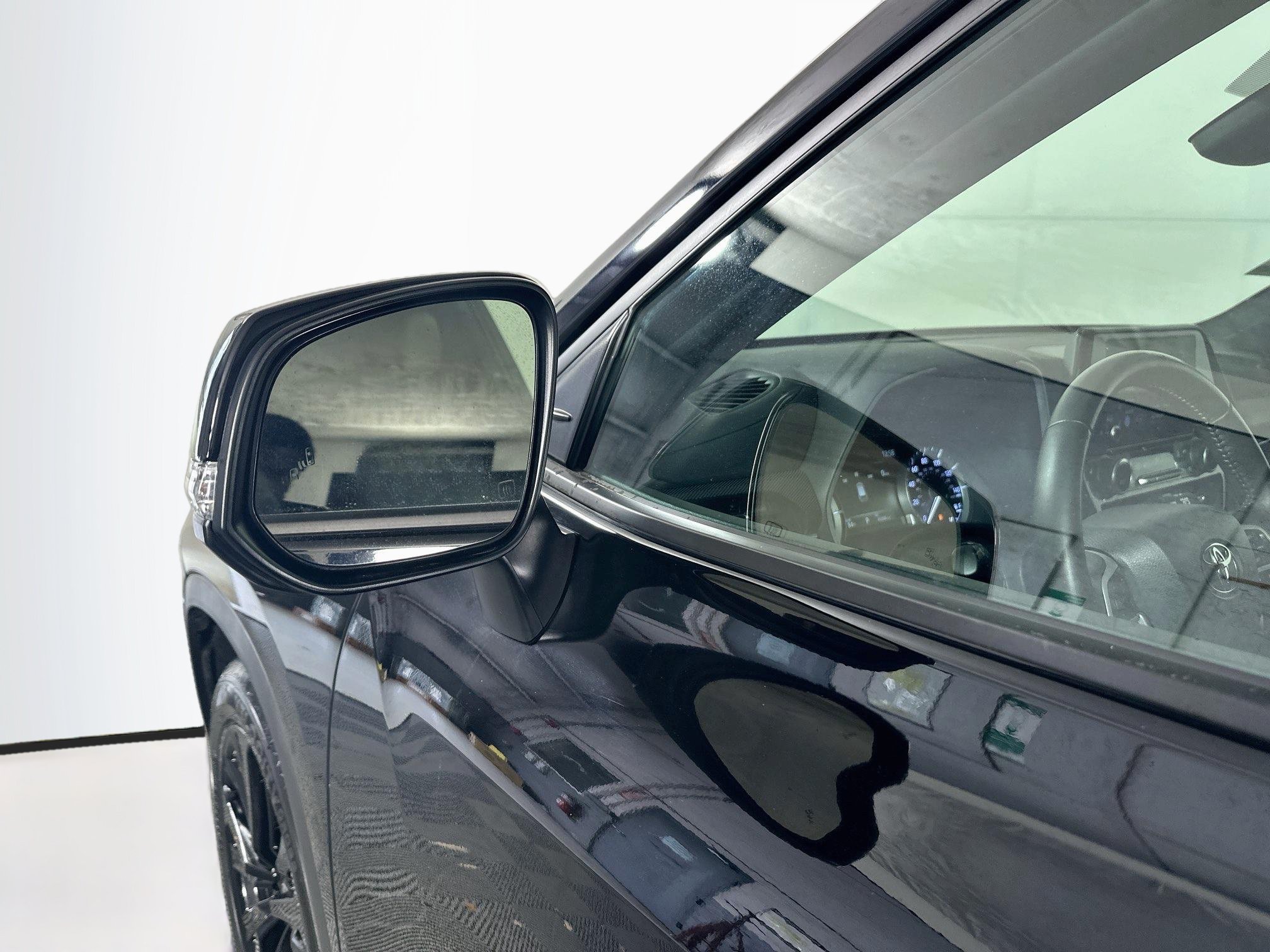 Used 2024 Toyota Highlander XSE FWD image 10