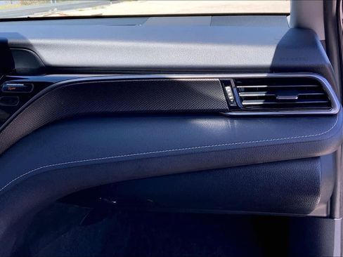 Used 2022 Toyota Camry XSE image 18
