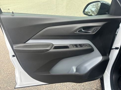 New 2027 Chevrolet Bolt LT w/ Comfort Package FWD image 19