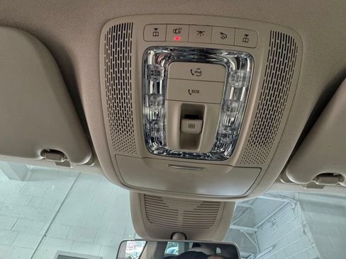 Used 2020 Mercedes-Benz GLE 350 w/ 3rd Row Seat Package image 37
