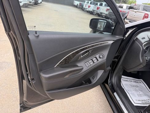 Used 2015 Buick LaCrosse Leather FWD image 8
