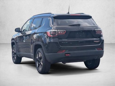 Used 2017 Jeep Compass Trailhawk w/ Leather Interior Group AWD/4WD image 7