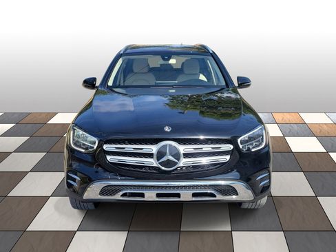 Used 2020 Mercedes-Benz GLC 300 w/ Premium Package image 2