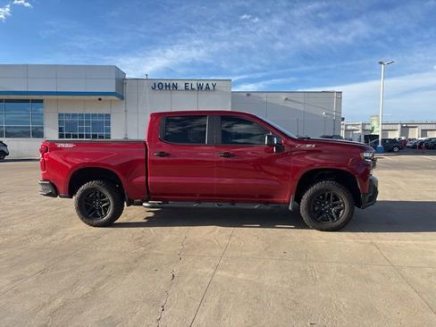 Used 2021 Chevrolet Silverado 1500 LT Trail Boss w/ Convenience Package II AWD/4WD image 4