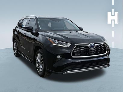 Used 2024 Toyota Highlander Platinum