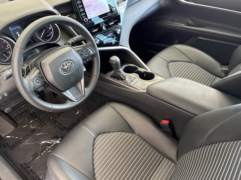 Certified 2023 Toyota Camry SE image 9
