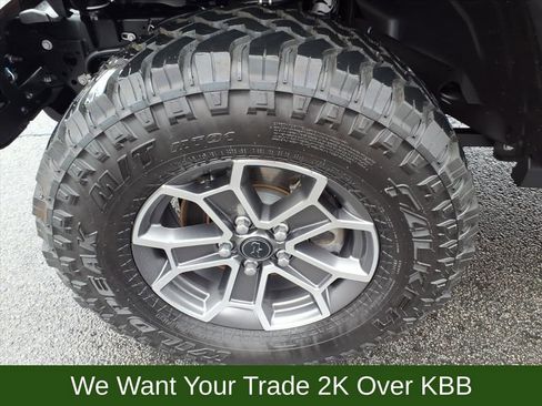 Used 2024 Jeep Gladiator Mojave image 32