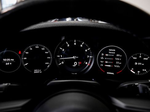 Used 2020 Porsche 911 Carrera S image 11