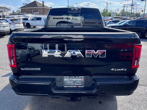 Used 2025 RAM 2500 Laramie AWD/4WD image 6