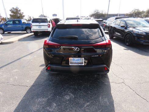 Used 2019 Lexus UX 200 image 13