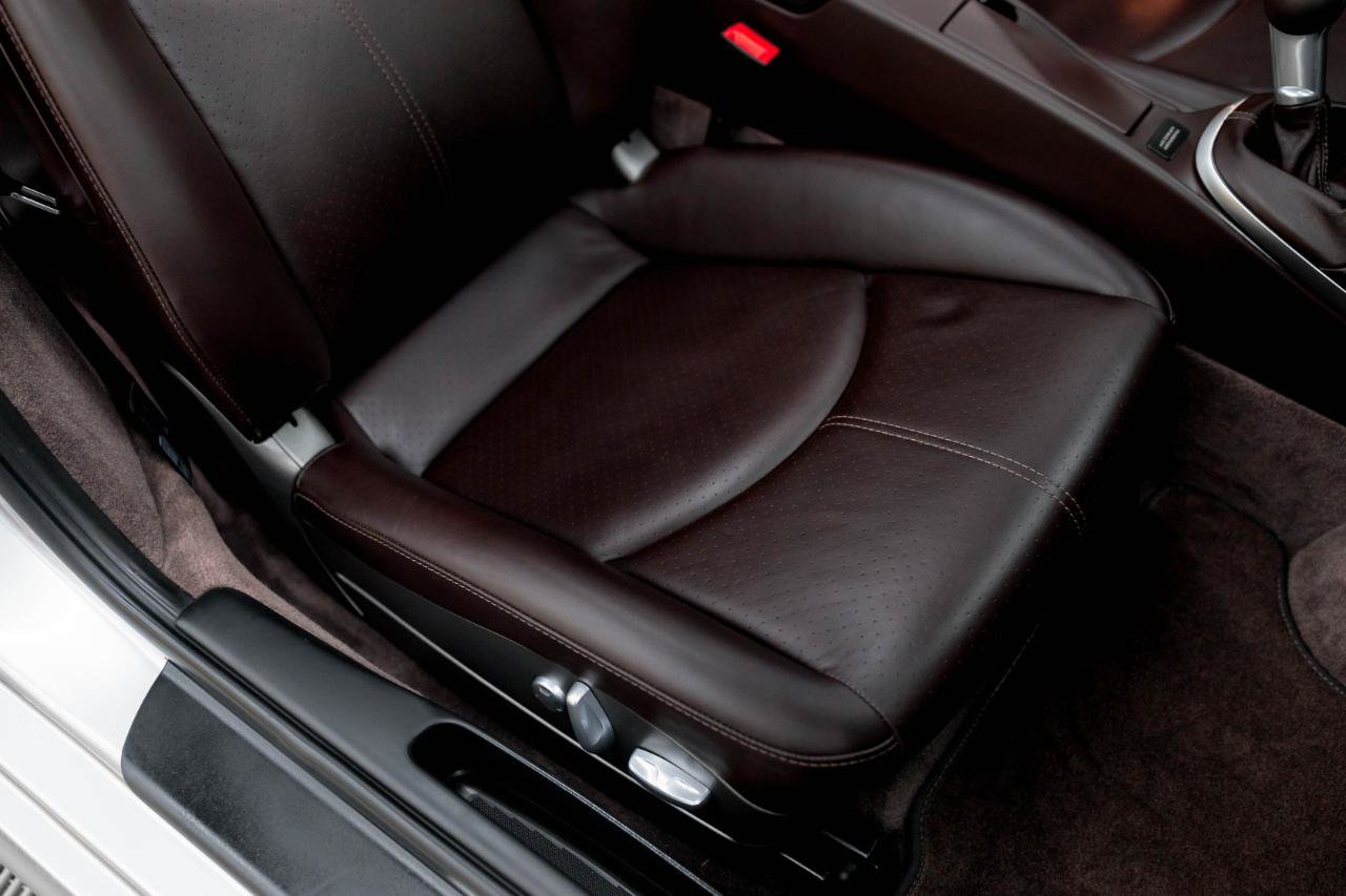 Used 2010 Porsche 911 Turbo AWD/4WD image 59